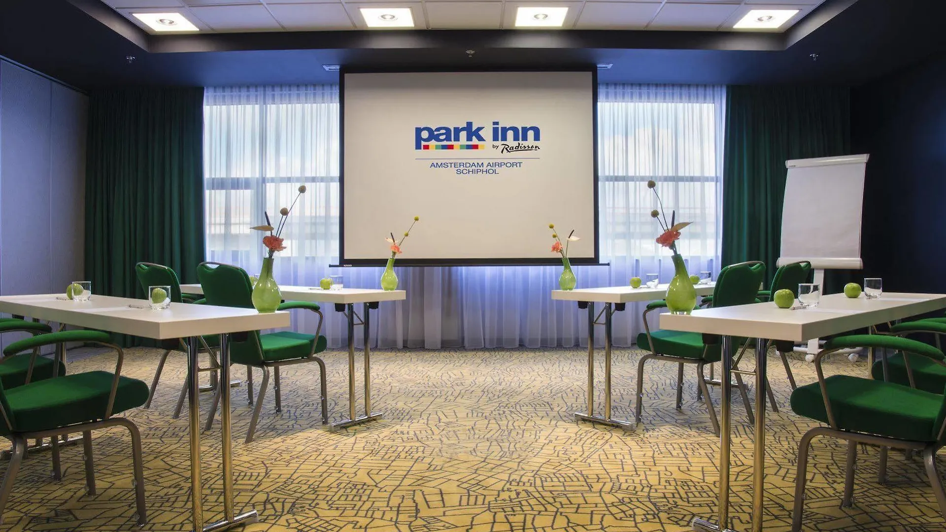 Park Inn By Radisson Схипхол